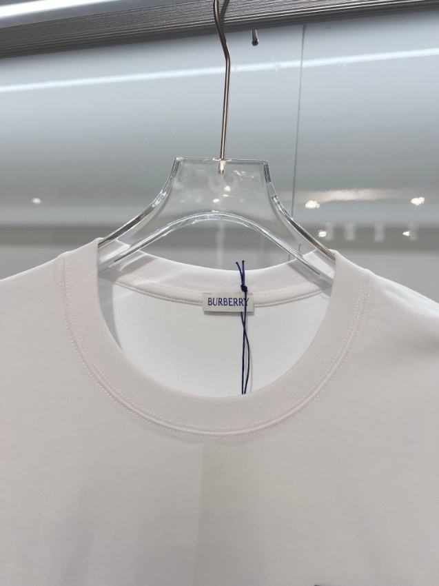 バーバリー 本物級コピー TBロゴ半袖Tシャツ ミニマルデザイン 満足度高い_8