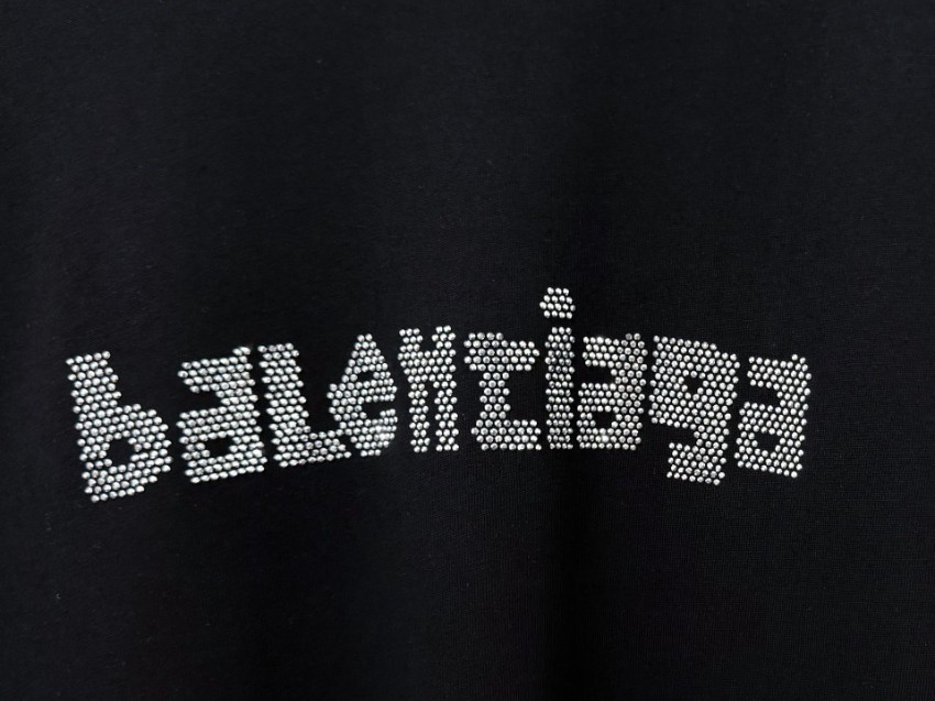 バレンシアガ 本物級コピー ロゴTシャツ 半袖カットソー ブラックカラー 刺繍デザイン 高評価_6
