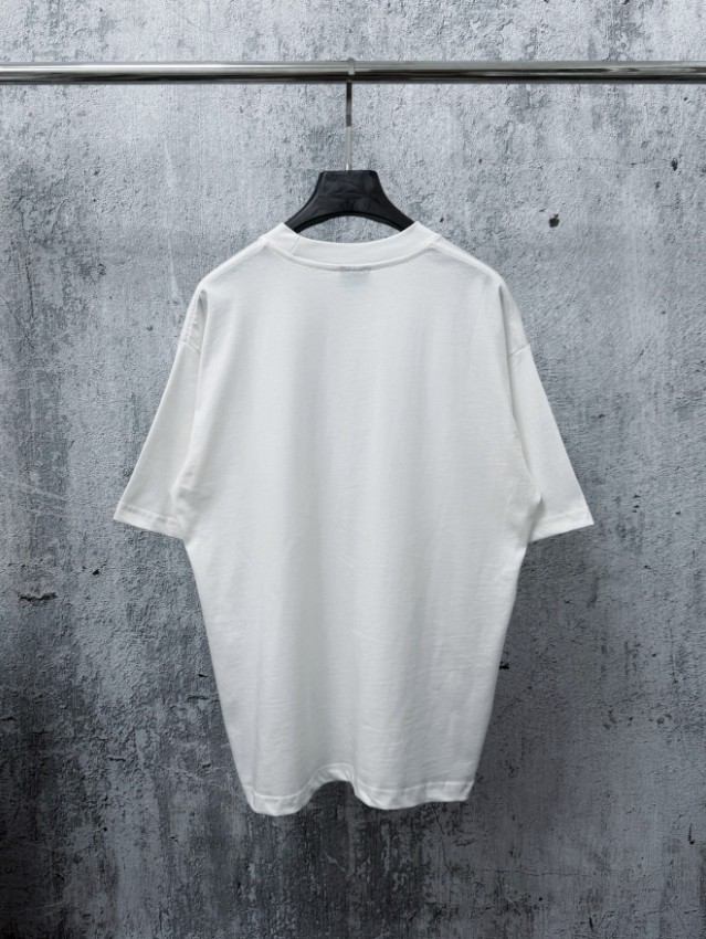 バレンシアガ 本物級コピー BBロゴTシャツ 半袖カットソー ホワイトカラー フロントデザイン 丁寧な縫製_1