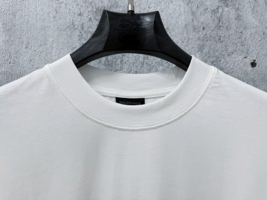 バレンシアガ 本物級コピー BBロゴTシャツ 半袖カットソー ホワイトカラー フロントデザイン 丁寧な縫製_3