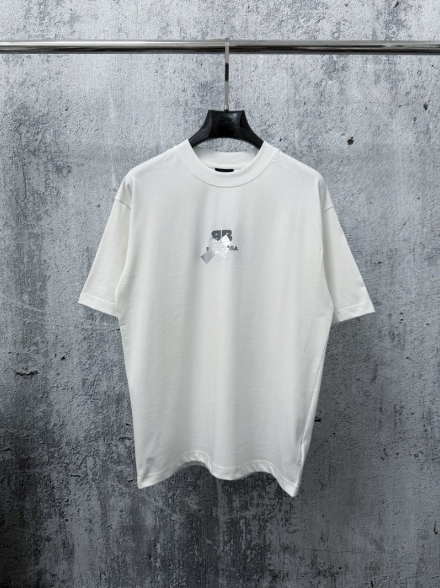 バレンシアガ 本物級コピー BBロゴTシャツ 半袖カットソー ホワイトカラー フロントデザイン 丁寧な縫製_7