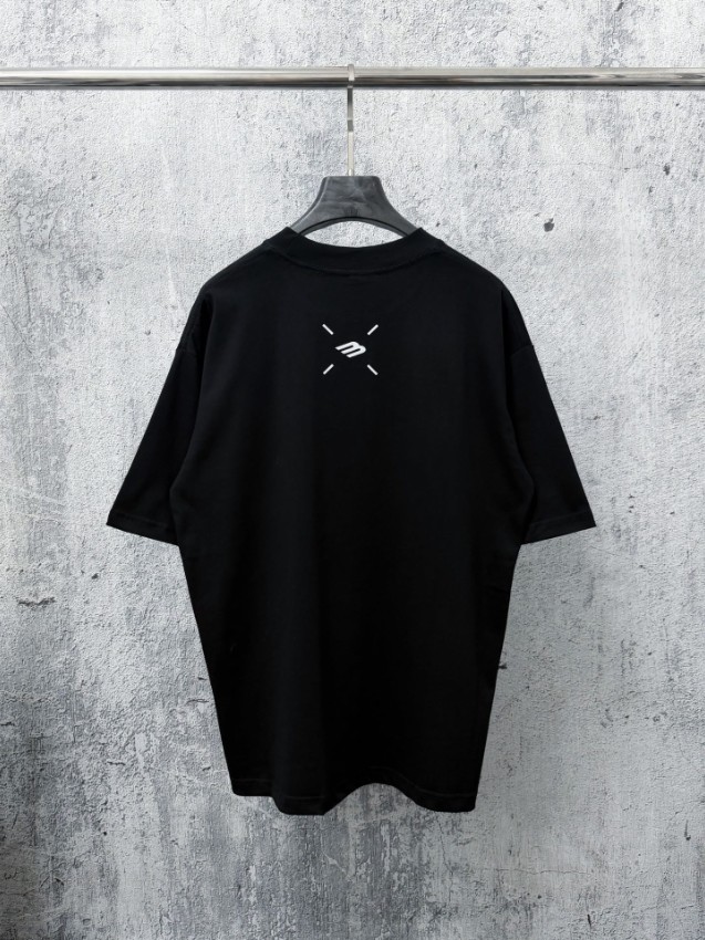 バレンシアガ n級 ロゴTシャツ 半袖カットソー ブラックカラー フロントロゴ 精密ディテール_3