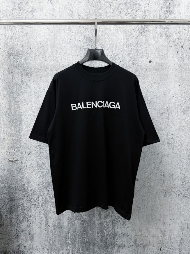 バレンシアガ n級 ロゴTシャツ 半袖カットソー ブラックカラー フロントロゴ 精密ディテール_5