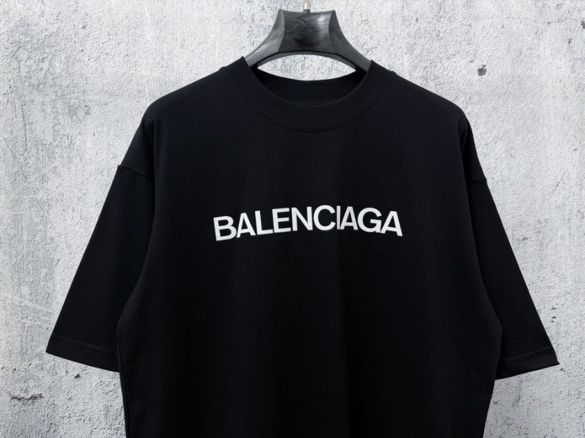 バレンシアガ n級 ロゴTシャツ 半袖カットソー ブラックカラー フロントロゴ 精密ディテール_7