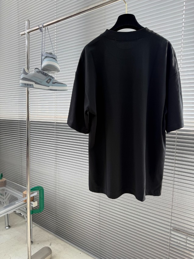 バレンシアガ n級 ロゴプリントTシャツ ミニマルデザイン 快適な着心地_4