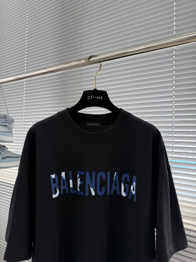 バレンシアガ n級 ロゴプリントTシャツ ミニマルデザイン 快適な着心地_5