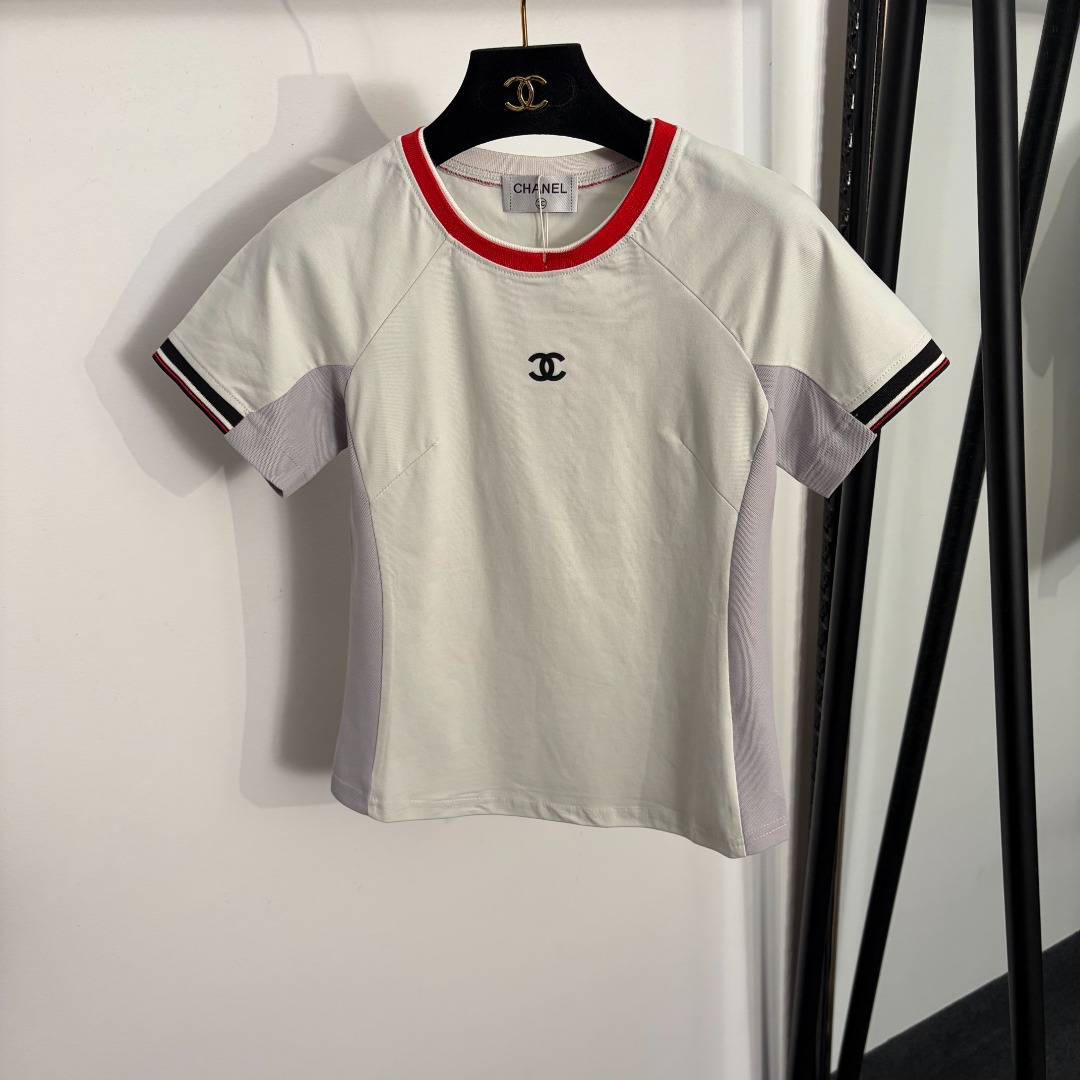 シャネル スーパーコピー 半袖Tシャツ ココマーク刺繍スポーツデザイン 快適な着心地_5