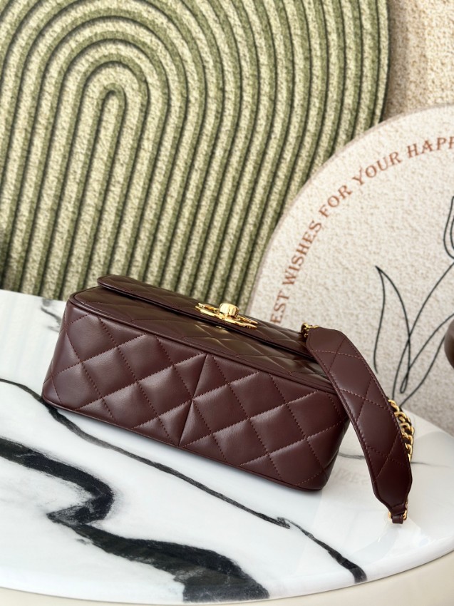 シャネル ハイブランド チェーンショルダーバッグ キルティングレザー CCロゴ金具仕様 上質感_6