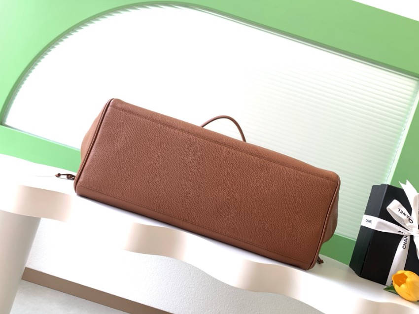 シャネル ブランド コピー レザートートバッグ シンプルデザイン 大容量仕様 数量限定入荷_4