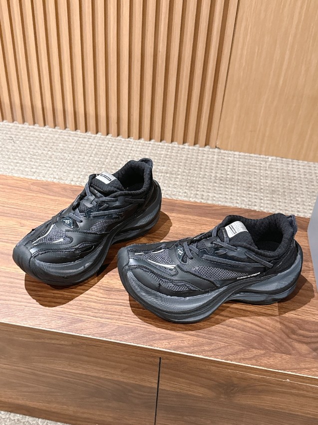 バレンシアガ 本物級コピー ハイカットスニーカー メッシュパネル構造 厚底ソール設計 激安_3