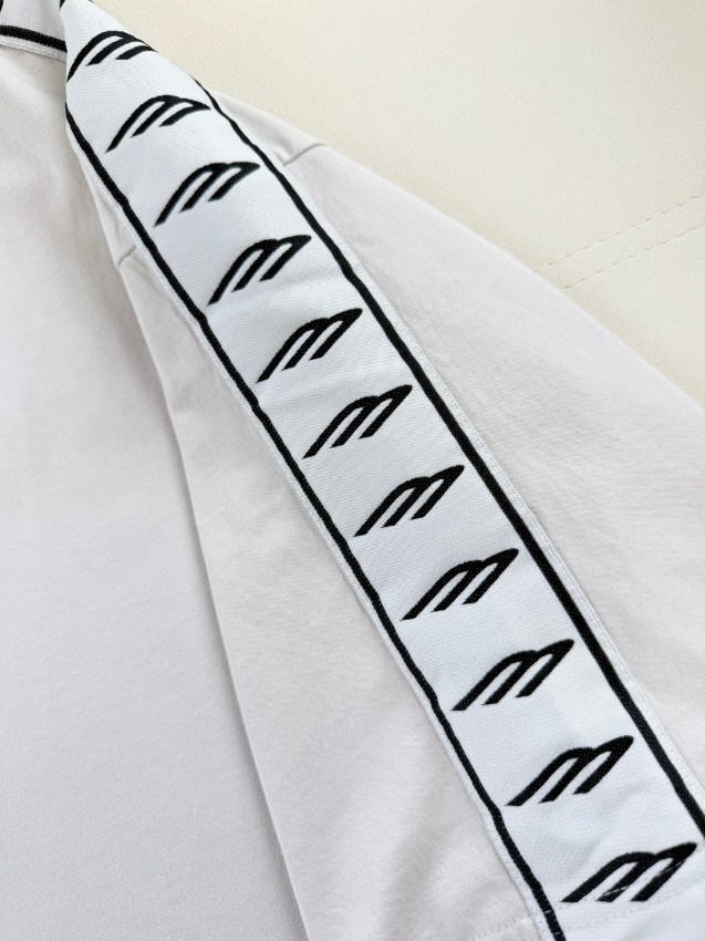 バレンシアガ ハイブランド ロゴライン半袖Tシャツ クルーネック ミニマルデザイン 高評価_6