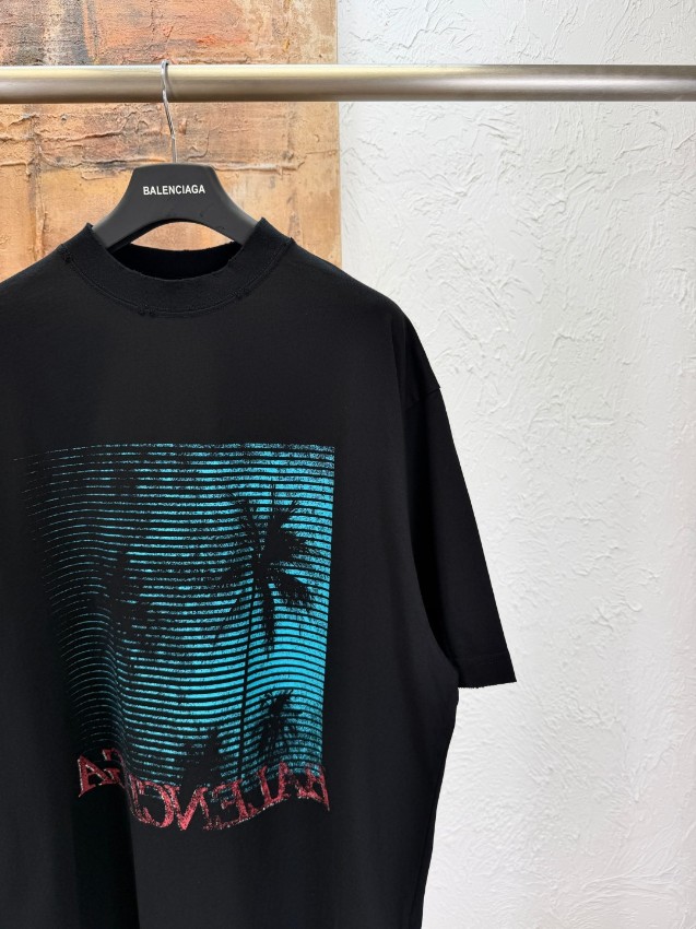 バレンシアガ 格安 グラフィックプリント半袖Tシャツ クルーネック サマーデザイン 実店舗運営_1