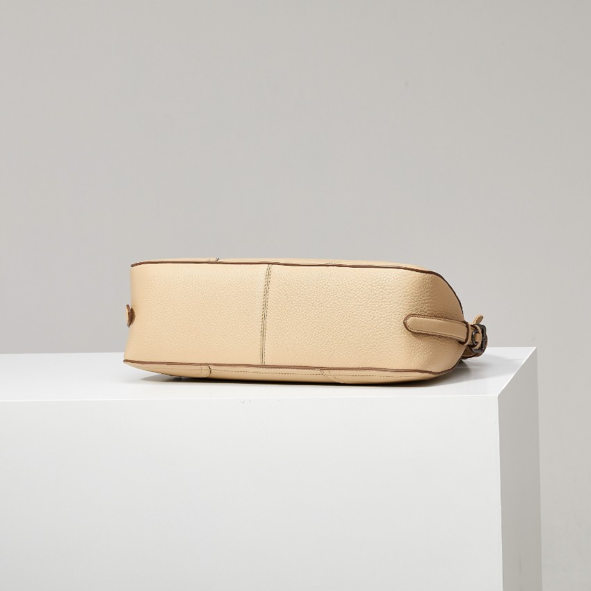 プラダ 本物級コピー レザーショルダーバッグ ホーボーシルエット 発送保証_4