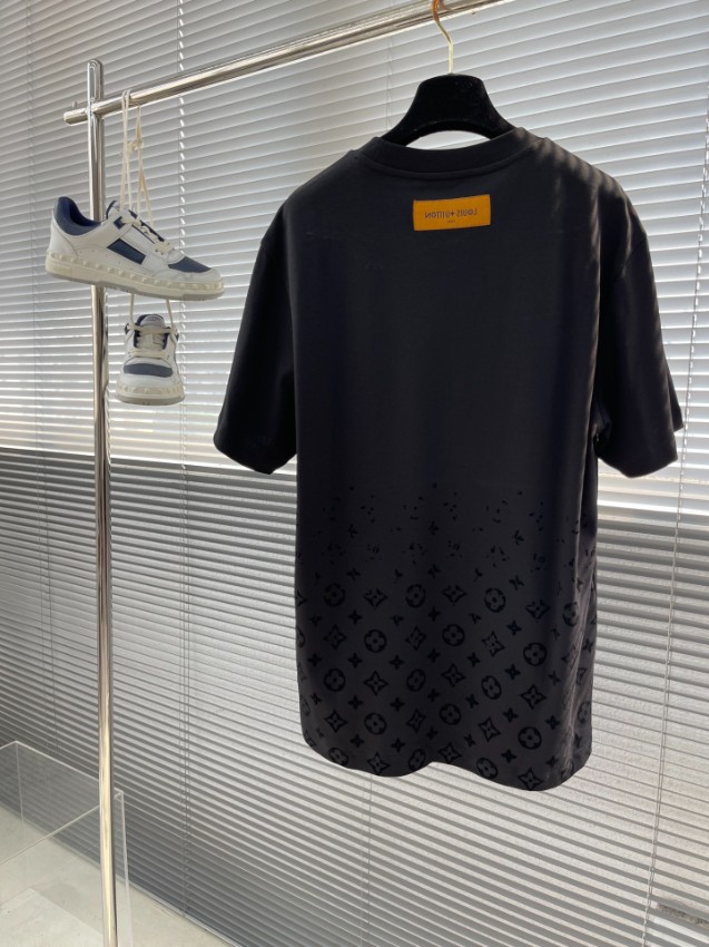 ルイヴィトン ブランド コピー 半袖Tシャツ モノグラムグラデーション 口コミ多数_4