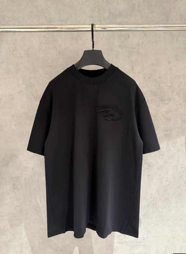バレンシアガ ブランド コピー ダメージ刺繍ロゴ半袖Tシャツ ミニマルブラック設計 高品質_1