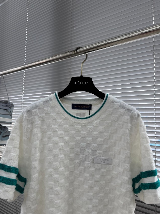 ルイヴィトン スーパーコピー チェッカーテクスチャ半袖Tシャツ 立体織りデザイン 通気性抜群 定番_5