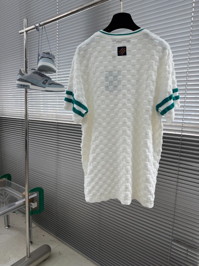 ルイヴィトン スーパーコピー チェッカーテクスチャ半袖Tシャツ 立体織りデザイン 通気性抜群 定番_6