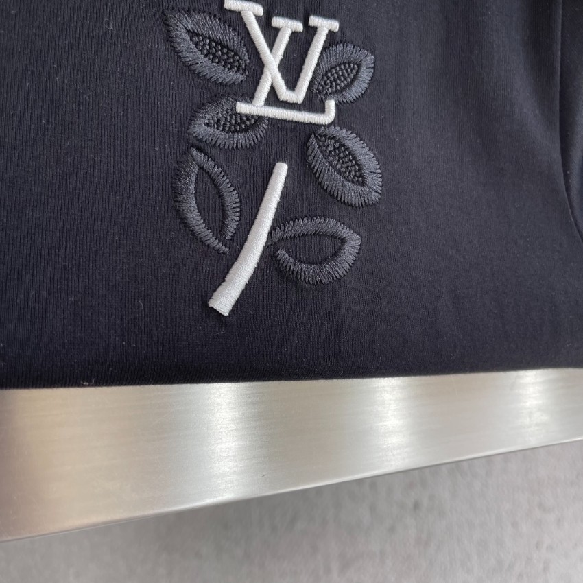 ルイヴィトン n級 ワンポイントロゴ半袖Tシャツ ミニ刺繍デザイン 上質感仕上げ 安全取引_3