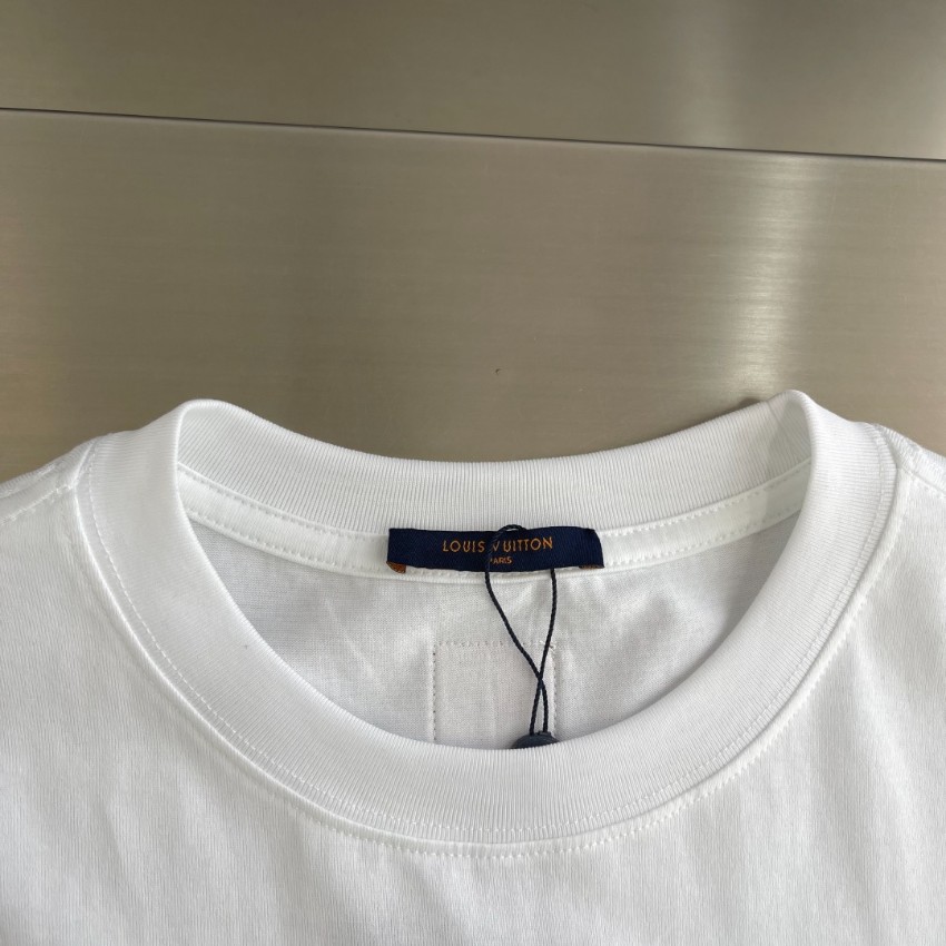 ルイヴィトン ブランド コピー フラワー刺繍半袖Tシャツ ワンポイントデザイン 上質感 高再現度_1