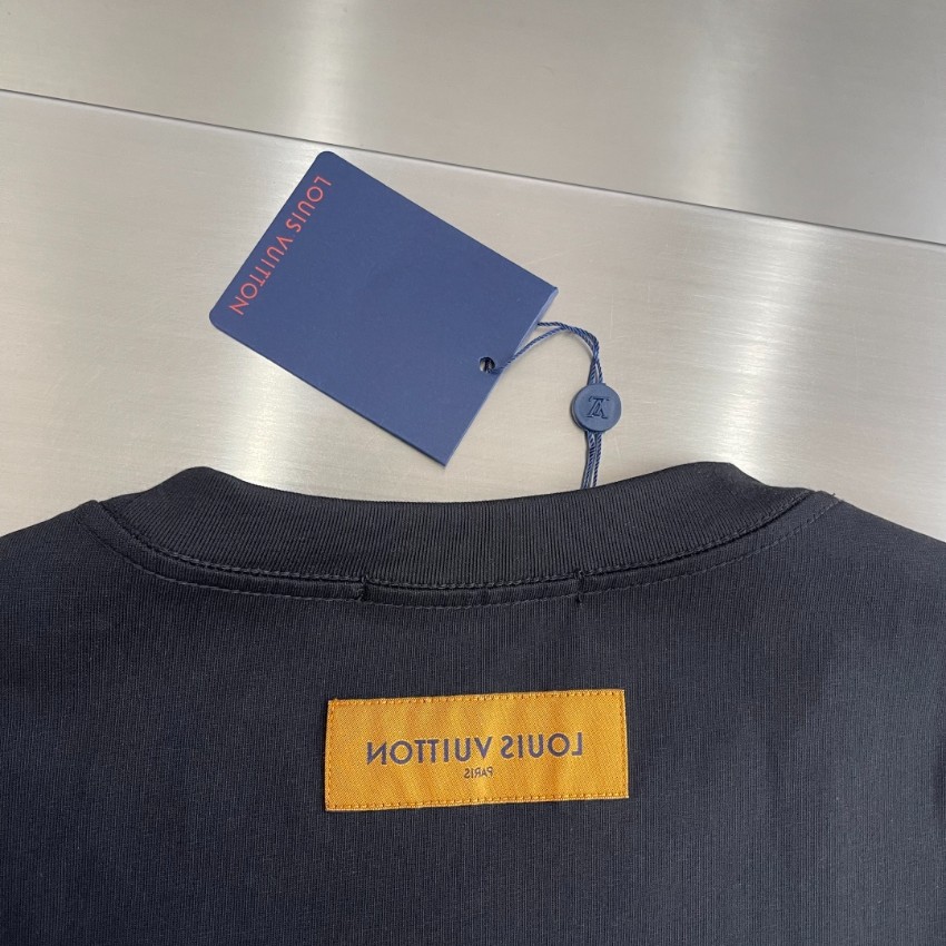 ルイヴィトン 格安 ビッグロゴプリント半袖Tシャツ グラフィックデザイン 精密ディテール 高級レベル仕様_2