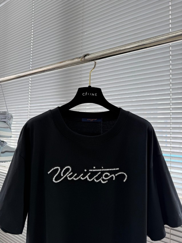ルイヴィトン 本物級コピー スクリプトロゴ半袖Tシャツ 刺繍デザイン 上質感仕上げ レビュー高リピ率_2