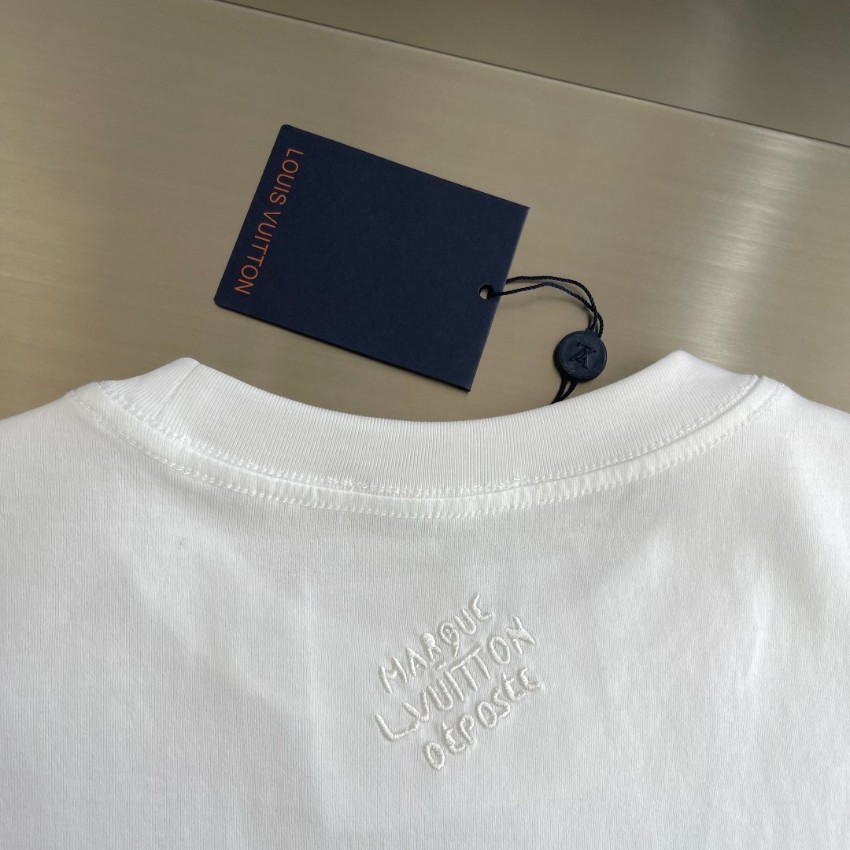ルイヴィトン スーパーコピー 半袖Tシャツ ミニロゴデザイン シンプル構成 定番_2