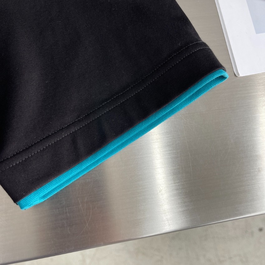 ルイヴィトン n級 半袖Tシャツ ミニLVロゴ シンプル設計 高級感仕上げ_1