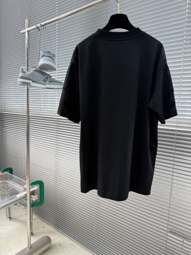 バーバリー スーパーコピー 半袖Tシャツ ロゴ刺繍デザイン ミニマル構成 口コミ多数_8