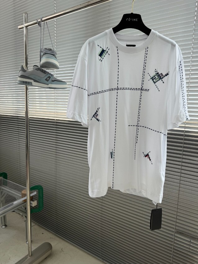 フェンディ ブランド コピー グラフィックTシャツ 刺繍ラインデザイン 高評価_7