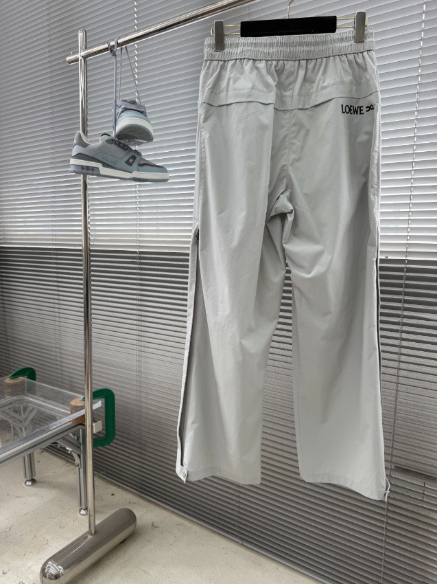 ロエベ スーパーコピー ナイロンワイドパンツ ロゴプリント 機能性設計 高再現度_7
