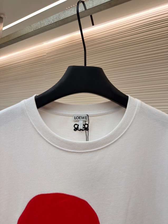ロエベ スーパーコピー グラフィック半袖Tシャツ アートプリント 個性デザイン リピーター多数_1
