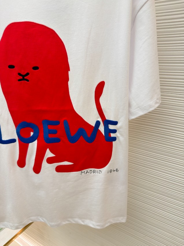 ロエベ スーパーコピー グラフィック半袖Tシャツ アートプリント 個性デザイン リピーター多数_4