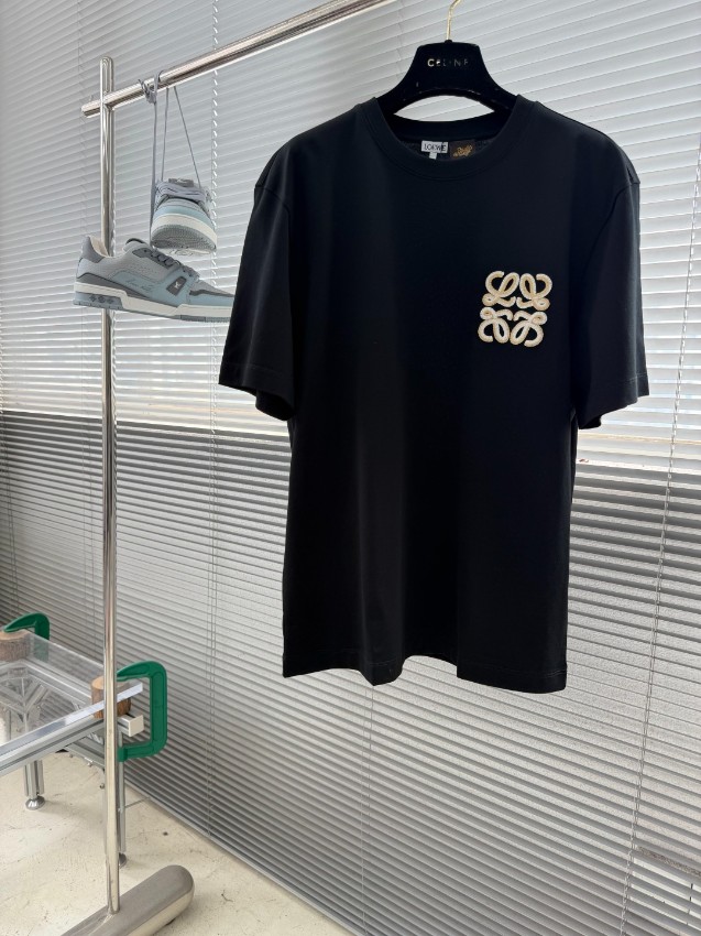 ロエベ ブランド コピー アナグラム刺繍Tシャツ 半袖ミニマルデザイン 高評価_6