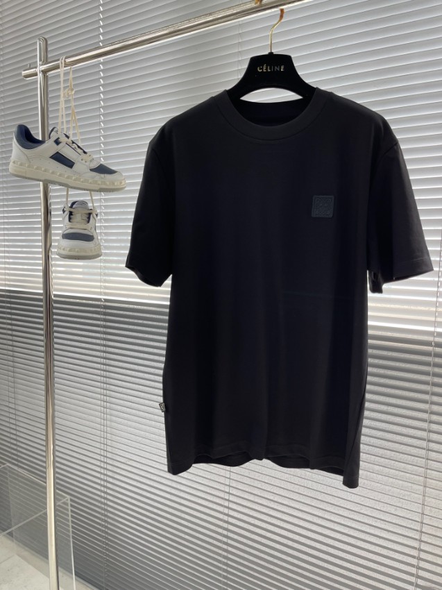 ロエベ スーパーコピー ミニアナグラムパッチTシャツ 半袖シンプルデザイン 満足度高い_1