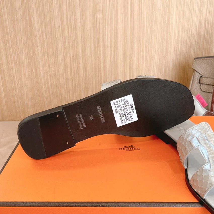 エルメス スーパーコピー Hカットサンダル クロコ型押し フラット仕様 丁寧な縫製_2