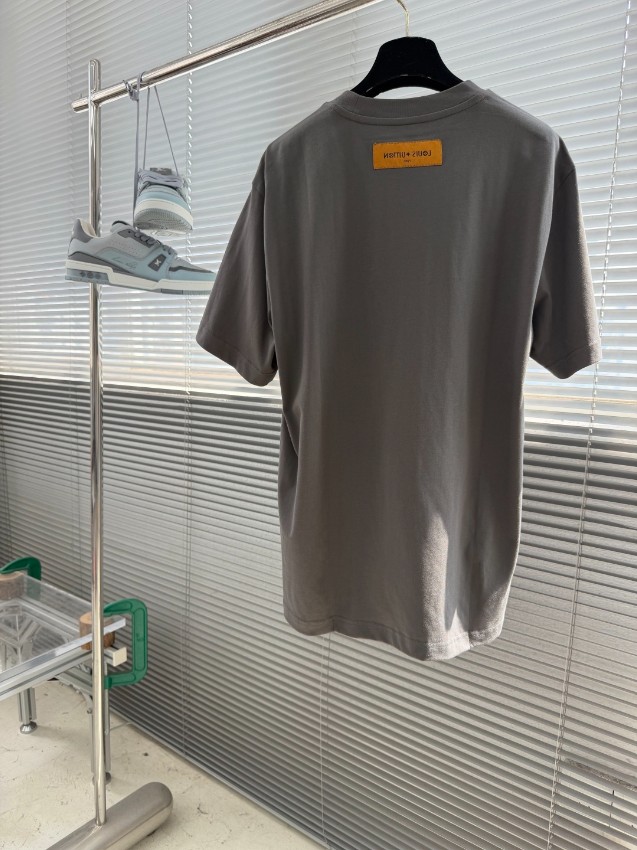 ルイヴィトン スーパーコピー Tシャツ ロゴ刺繍デザイン コットン素材 シンプルデザイン_4
