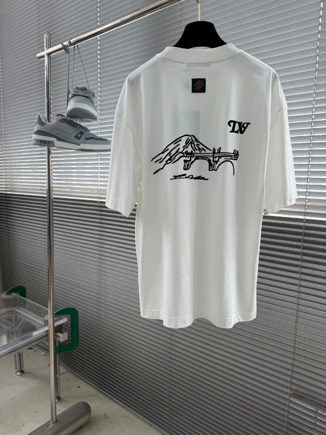 ルイヴィトン n級 LVロゴ半袖Tシャツ ミニマルデザイン 上質感_5