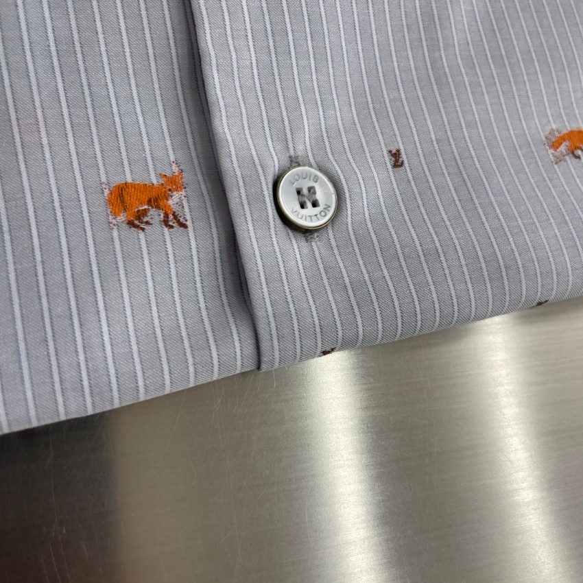 ルイヴィトン ハイブランド ストライプ刺繍半袖シャツ 開襟デザイン 上質感_6