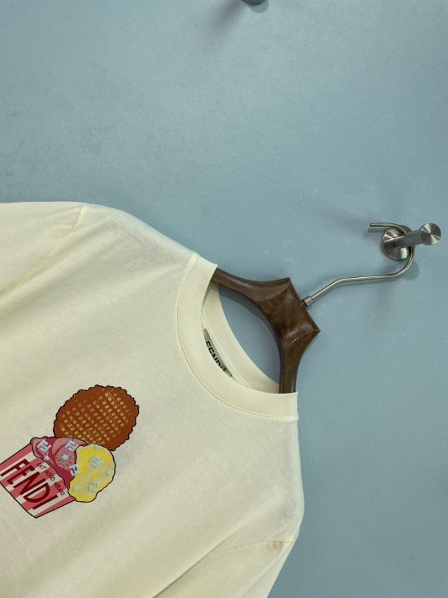 フェンディ ブランド コピー アイスクリームプリントTシャツ 半袖クルーネック シンプルデザイン_8