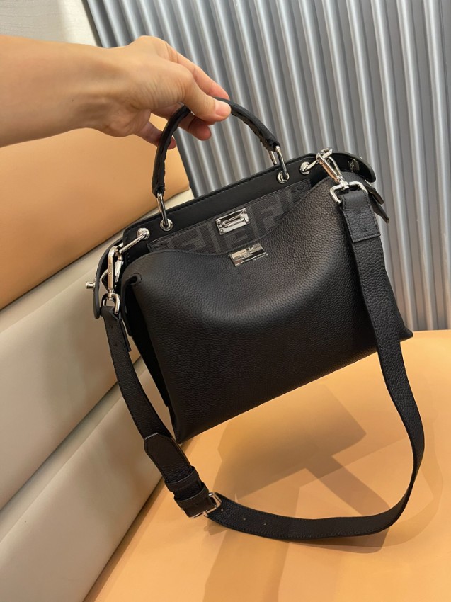 フェンディ スーパーコピー ピーカブー風ハンドバッグ 2WAYショルダー 上質レザー仕様 定番_1