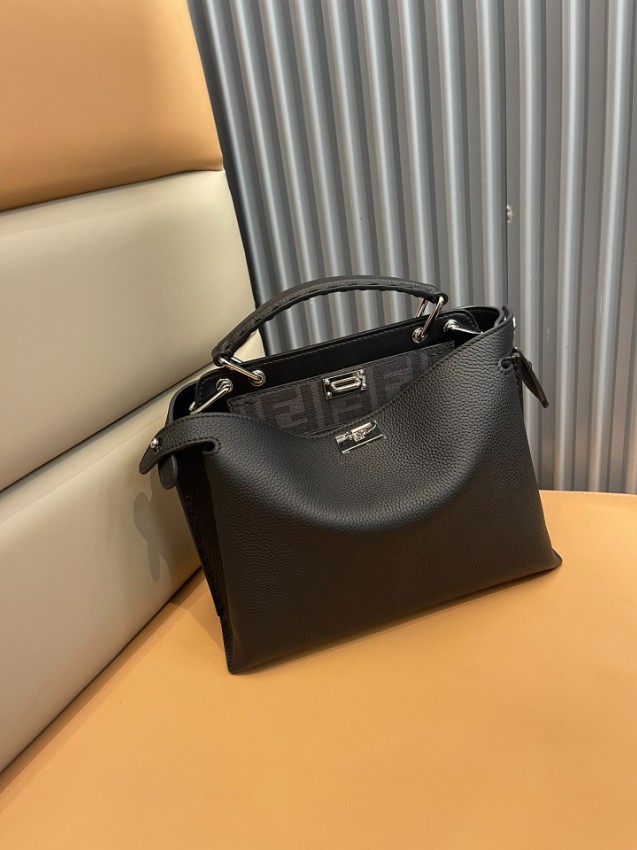 フェンディ スーパーコピー ピーカブー風ハンドバッグ 2WAYショルダー 上質レザー仕様 定番_4