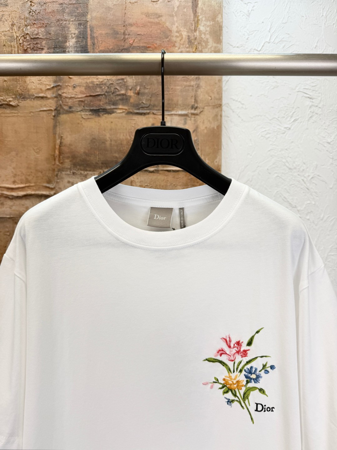 ディオール 本物級コピー フラワー刺繍Tシャツ 半袖カットソー シンプルデザイン 安心サイト_6