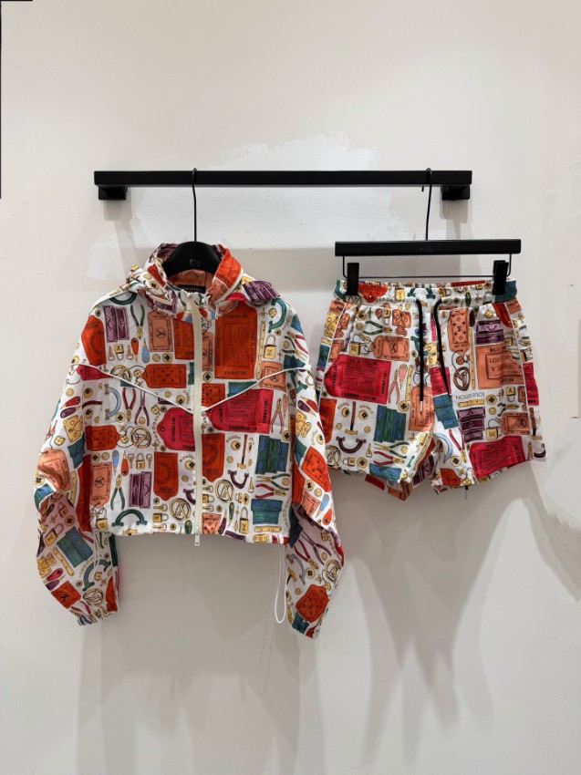 ルイヴィトン スーパーコピー セットアップジャケットショートパンツ 総柄デザイン 定番_1