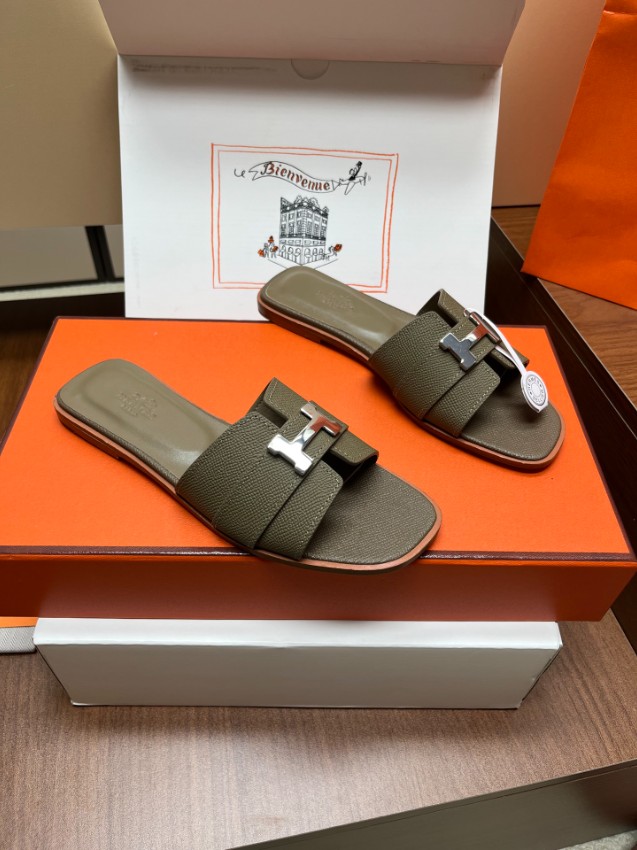 エルメス 本物級コピー Hバックルスライドサンダル グレージュカラー 上質仕上げ 高品質モデル_3