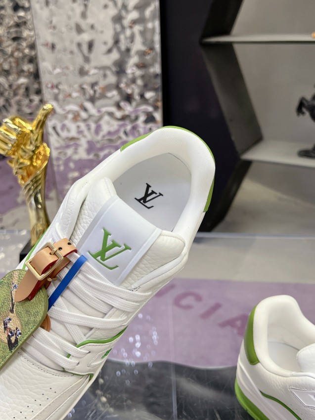 ルイヴィトン ブランド コピー LVトレイナー風スニーカー レザーグリーン 高再現度_6