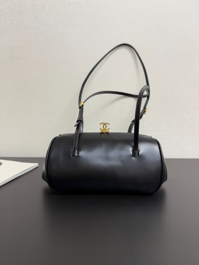 シャネル 格安 ボストンショルダーバッグ ブラックレザー ゴールドCC金具 本革使用_1