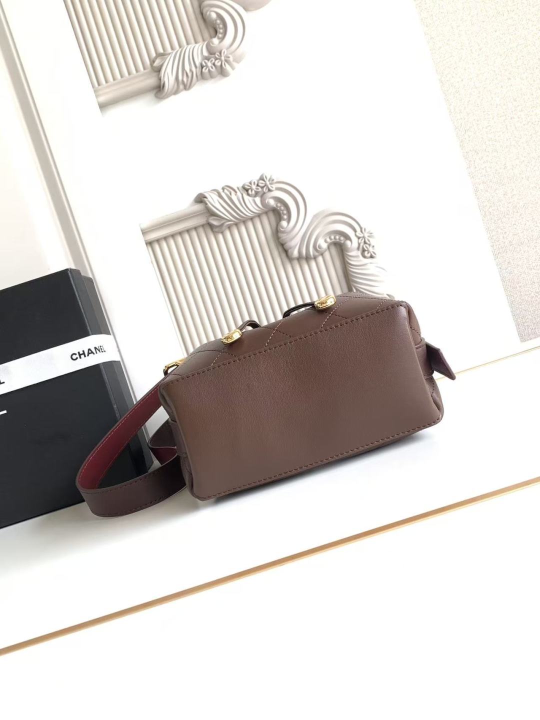 シャネル 本物級コピー ミニ巾着ショルダーバッグ ブラウン レザー調 ダイヤステッチ 確実に届く_1