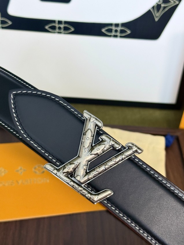 ルイ・ヴィトン n級 LVイニシャルメンズベルト ブラックレザーホワイトステッチシルバー金具 実店舗運営_7