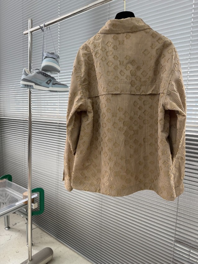 ルイ・ヴィトン n級 モノグラムジップアップシャツジャケット ベージュ立体刺繍夏服デザイン 丁寧な縫製_7