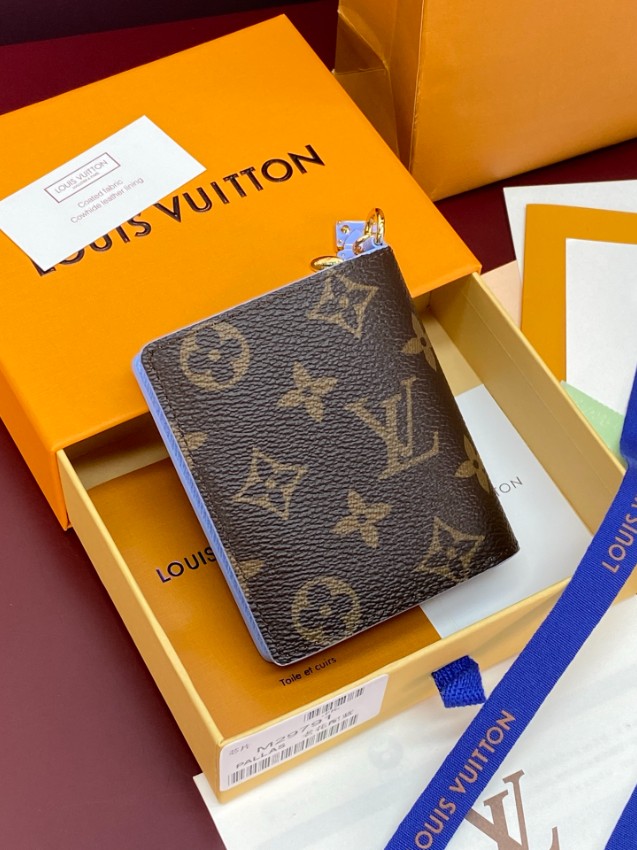 ルイ・ヴィトン 本物級コピー 二つ折り財布 モノグラム柄 チャーム装飾 確実に届く_6